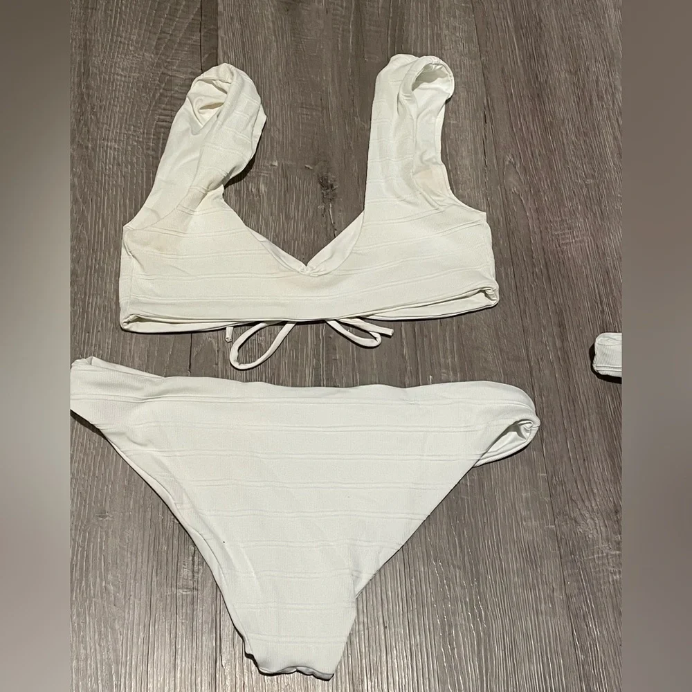 L Space White Bikini - Picture 2 of 5